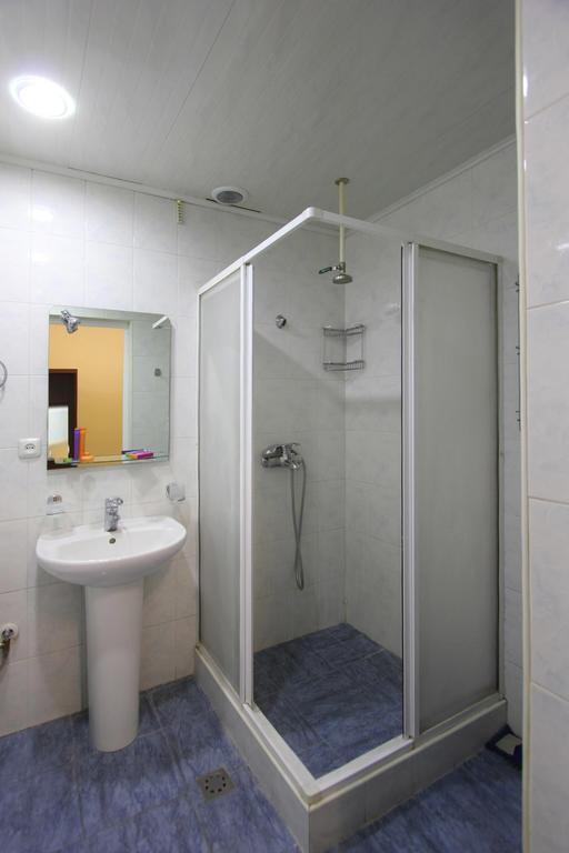 Studio With Balcony On Sayat Nova Avenue Erivan Exterior foto